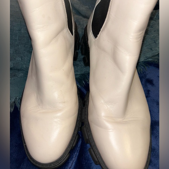 Preloved Michael Kors Elastic Side Panel Boots - Picture 6 of 11